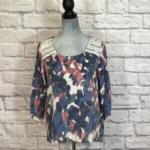 NWT Hope & Harlow soft floral rayon blouse